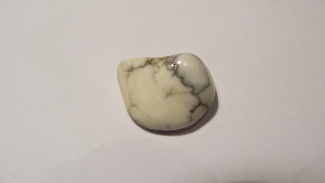Howlite