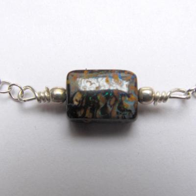 Pendentif boulder opale, chaîne argent