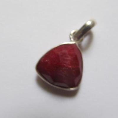 Pendentif rubis