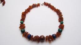 Collier ambre, malachite, chrysocolle, lapislazuli, jaspe rouge