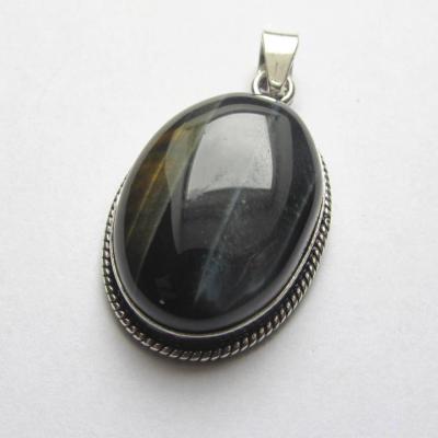 Pendentif oeil faucon