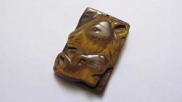 Pendentif lion, oeil de tigre