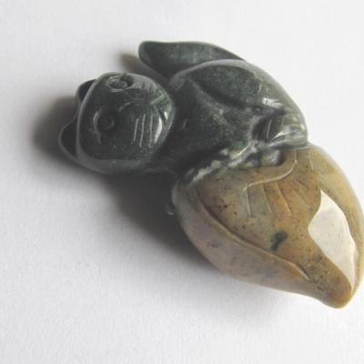 Pendentif chat jaspe vert