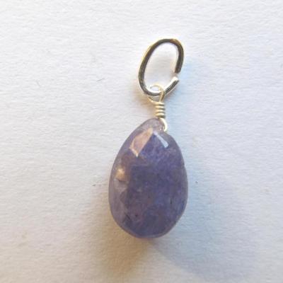 Pendentif tanzanite facetté