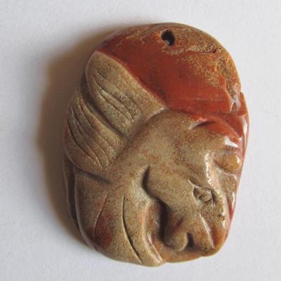 Pendentif cheval jaspe rouge