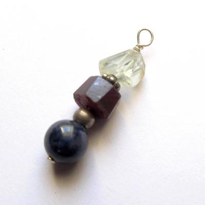 Pendentif aiguemarine, rubis, saphir