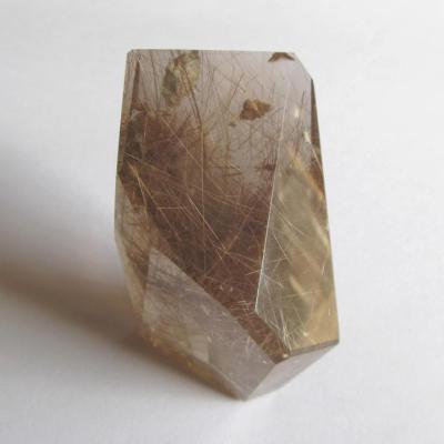 Rutilquartz geschliffen