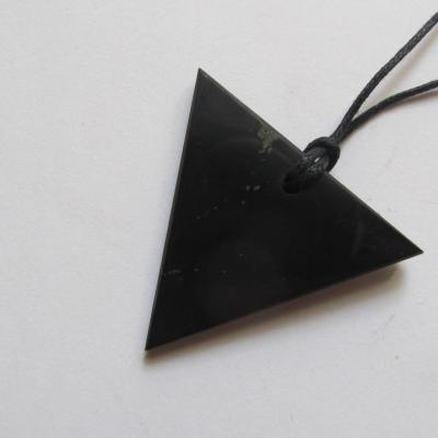 Shungite pendentif triangle