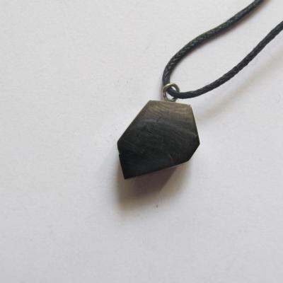 Shungite pendentif facetté