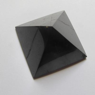 Shungite pyramide