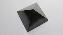 Shungite pyramide