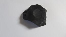 Shungite stands pour sphères