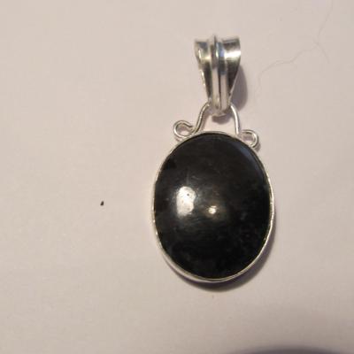 Pendentif charoite