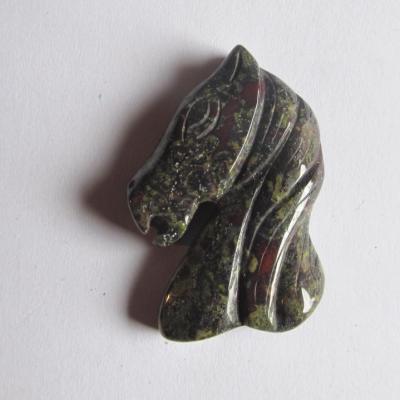 Pendentif cheval jaspe vert