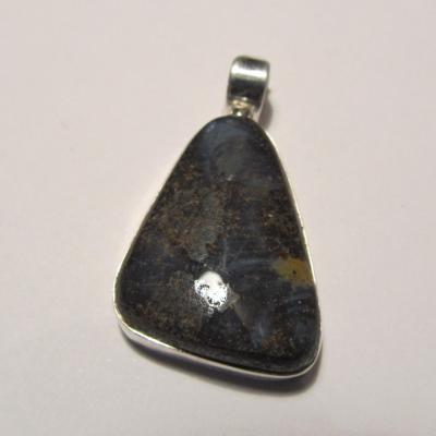Pendentif boulder opale
