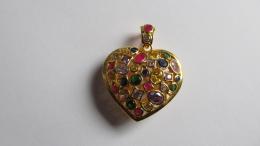 Pendentif coeur rubis, saphir, émeraude