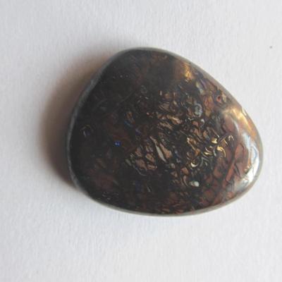 Boulder Opal geschliffen