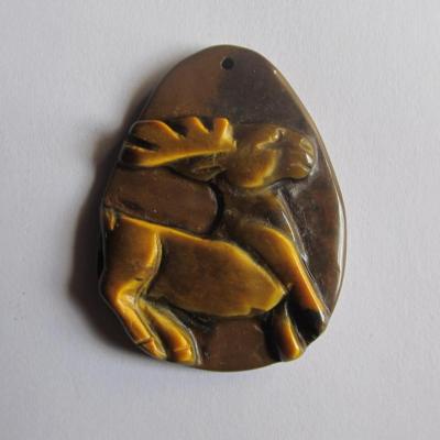 Pendentif cerf oeil de tigre