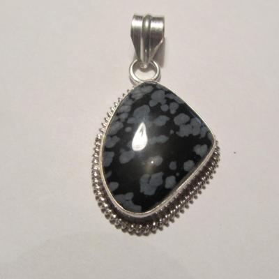 Pendentif obsidienne