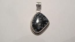 Pendentif obsidienne